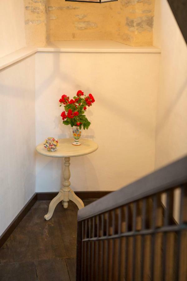 La Maison De Siloe ヴィルフランシュ・ド・ルエルグ エクステリア 写真